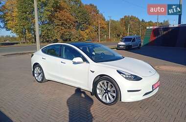 Седан Tesla Model 3 2020 в Луцьку