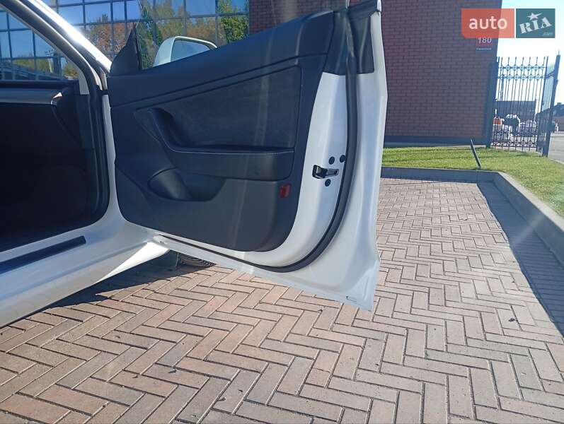 Седан Tesla Model 3 2020 в Луцьку фото 17 Седан Tesla Model 3 2020 в Луцьку