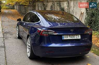 Седан Tesla Model 3 2018 в 