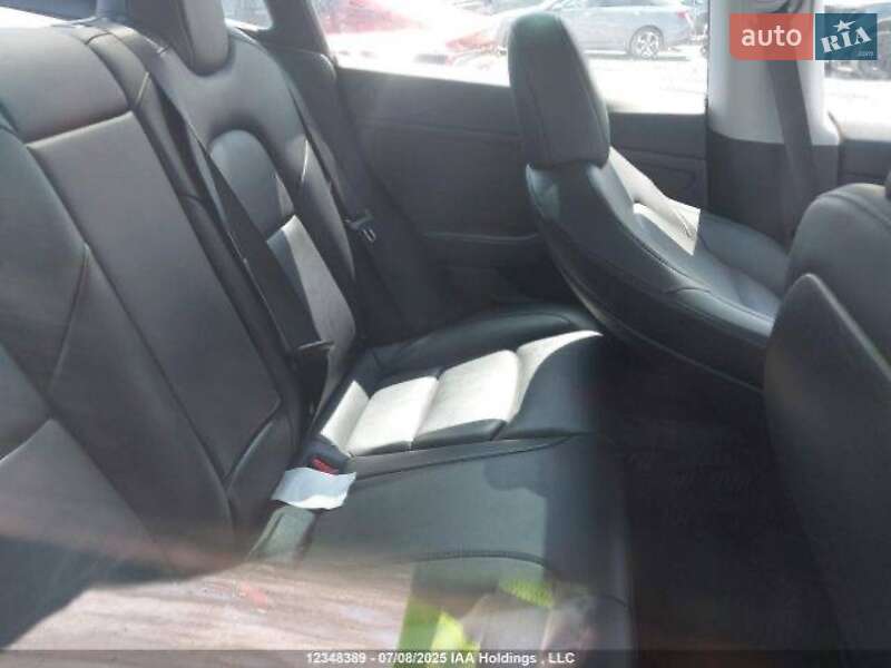 Седан Tesla Model 3 2023 в Одесі фото 10 Седан Tesla Model 3 2023 в Одесі