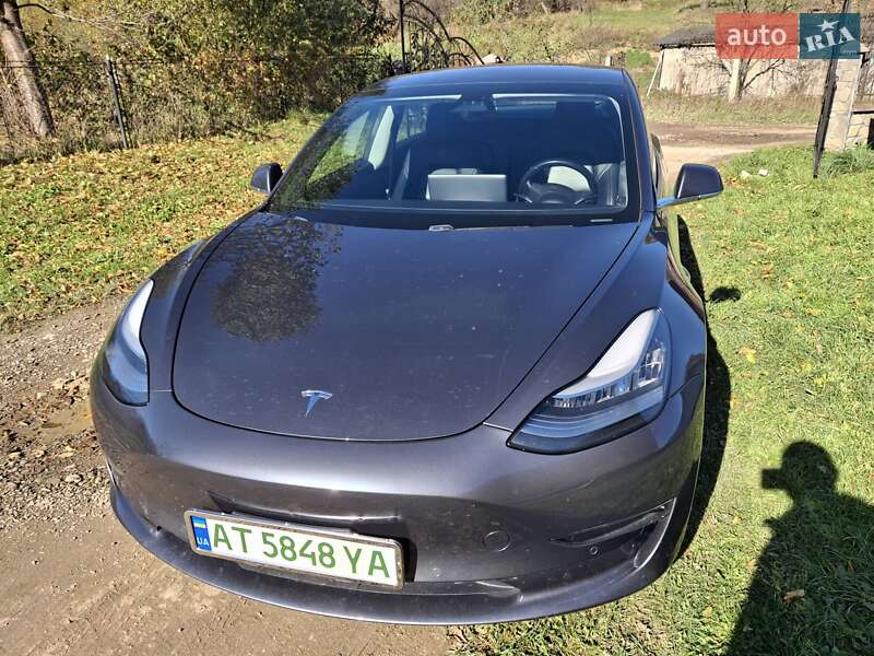 Tesla Model 3 2019