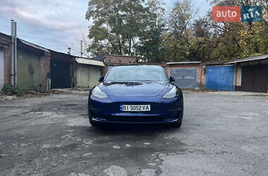 Седан Tesla Model 3 2022 в Полтаві