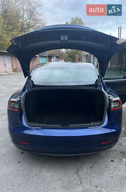 Седан Tesla Model 3 2022 в Полтаві