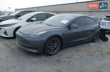 Седан Tesla Model 3 2022 в Черкасах