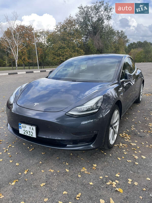 Tesla Model 3 2018
