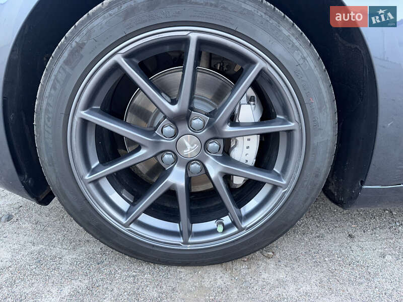 Седан Tesla Model 3 2023 в Киеве фото 7 Седан Tesla Model 3 2023 в Киеве