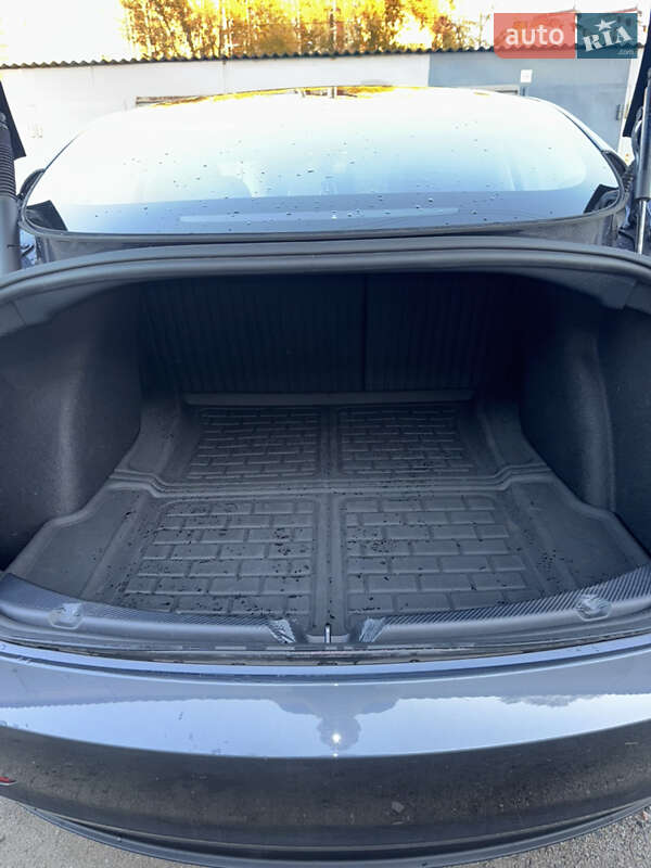 Седан Tesla Model 3 2023 в Киеве фото 15 Седан Tesla Model 3 2023 в Киеве