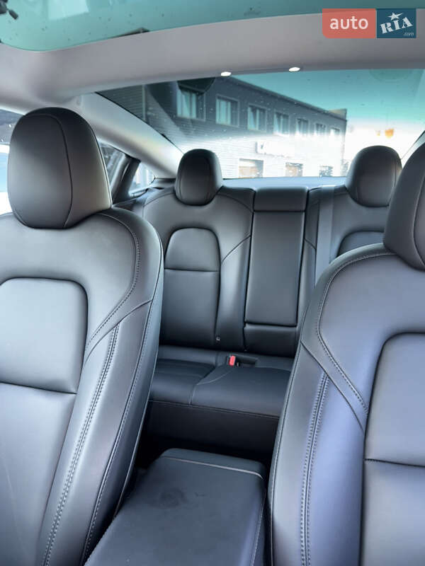 Седан Tesla Model 3 2023 в Киеве фото 24 Седан Tesla Model 3 2023 в Киеве