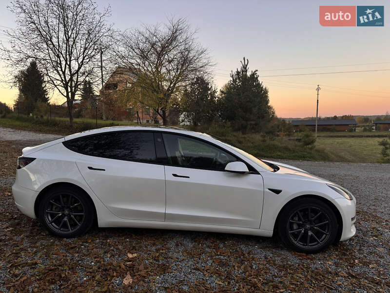 Седан Tesla Model 3 2020 в Львове фото 5 Седан Tesla Model 3 2020 в Львове