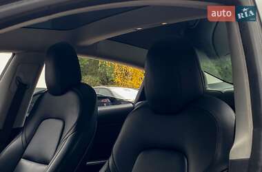 Седан Tesla Model 3 2018 в 