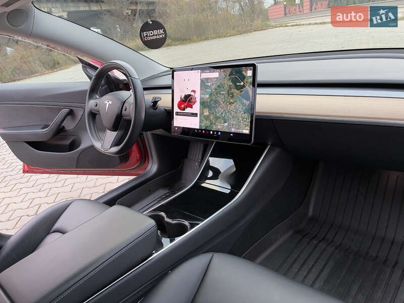 Седан Tesla Model 3 2018 в Дрогобыче фото 65 Седан Tesla Model 3 2018 в Дрогобыче