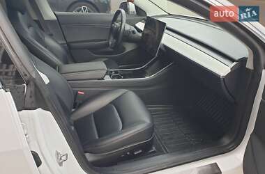 Седан Tesla Model 3 2018 в  фото 5 Седан Tesla Model 3 2018 в