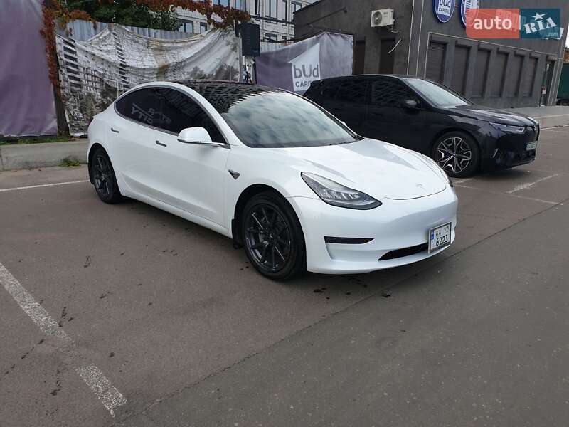 Седан Tesla Model 3 2018 в Киеве фото 9 Седан Tesla Model 3 2018 в Киеве