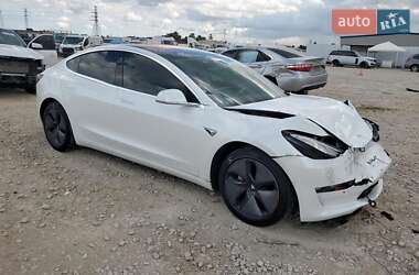 Седан Tesla Model 3 2018 в  фото 4 Седан Tesla Model 3 2018 в