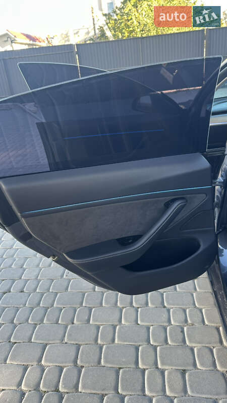 Седан Tesla Model 3 2018 в Дунаївцях