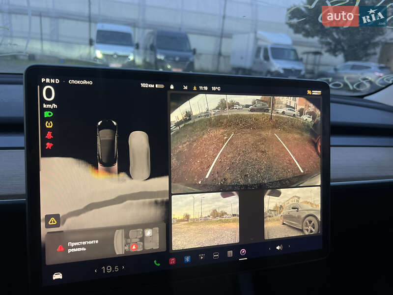 Седан Tesla Model 3 2023 в Луцке