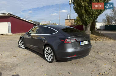 Седан Tesla Model 3 2019 в 