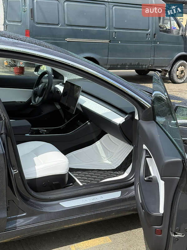 Седан Tesla Model 3 2019 в Киеве фото 9 Седан Tesla Model 3 2019 в Киеве