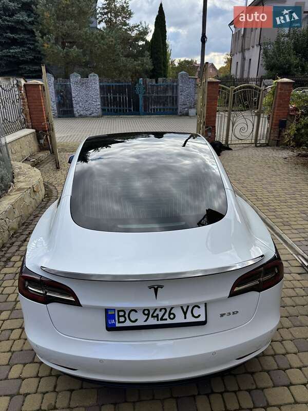 Седан Tesla Model 3 2018 в Львове фото 13 Седан Tesla Model 3 2018 в Львове