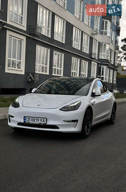 Седан Tesla Model 3 2022 в Чернігові
