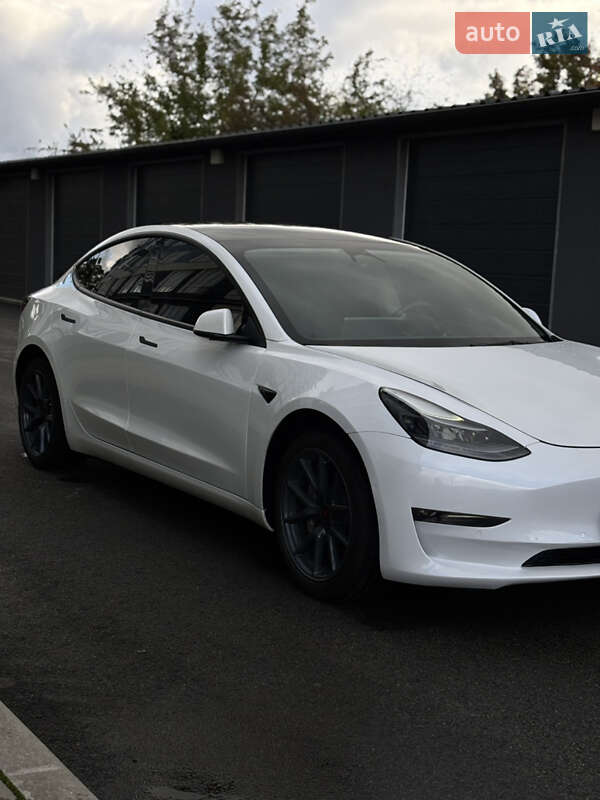 Седан Tesla Model 3 2022 в Чернигове фото 6 Седан Tesla Model 3 2022 в Чернигове