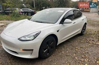 Седан Tesla Model 3 2022 в Киеве