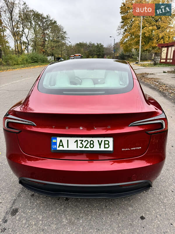 Седан Tesla Model 3 2024 в Білій Церкві