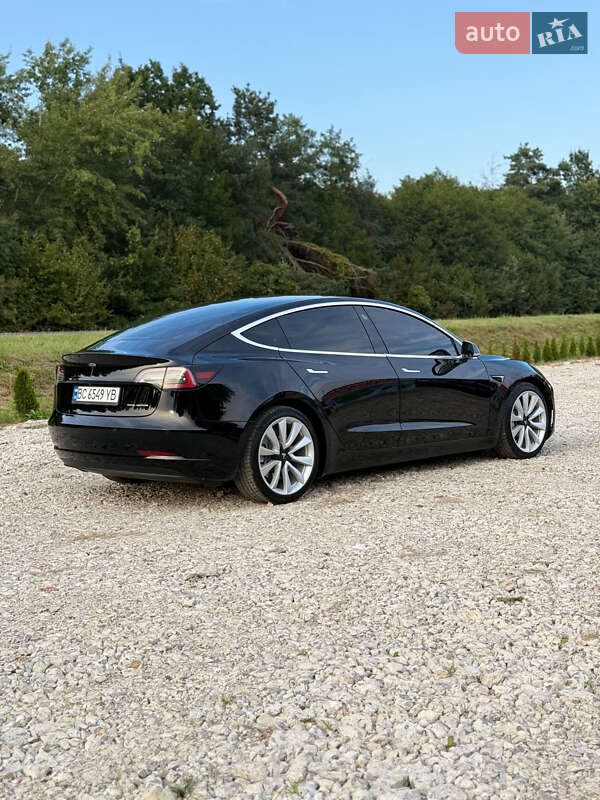 Седан Tesla Model 3 2018 в Яворове