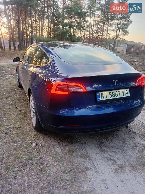 Седан Tesla Model 3 2021 в Ирпене