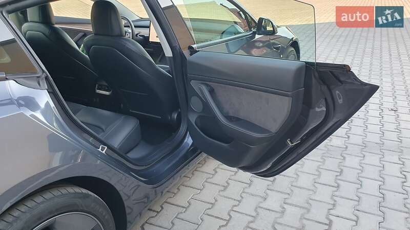 Седан Tesla Model 3 2022 в Кременчуге фото 25 Седан Tesla Model 3 2022 в Кременчуге