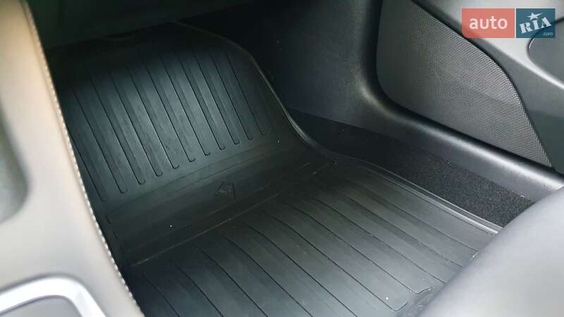 Седан Tesla Model 3 2022 в Кременчуге фото 30 Седан Tesla Model 3 2022 в Кременчуге