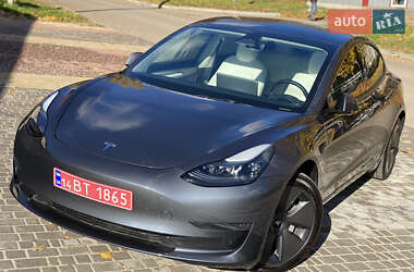 Седан Tesla Model 3 2023 в Ивано-Франковске
