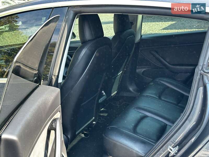 Седан Tesla Model 3 2019 в Вінниці