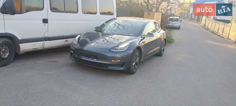 Седан Tesla Model 3 2019 в Вінниці