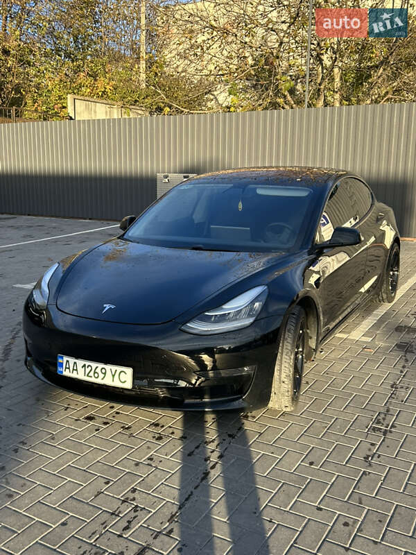Tesla Model 3 2018
