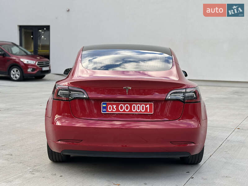 Седан Tesla Model 3 2019 в Луцьку