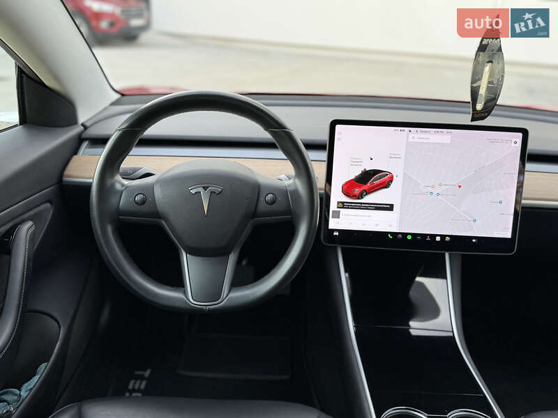 Седан Tesla Model 3 2019 в Луцьку