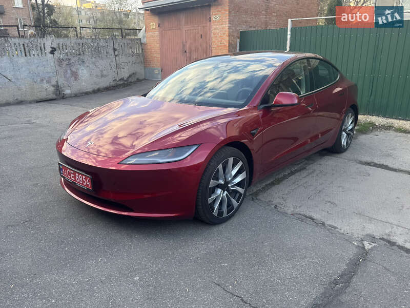 Седан Tesla Model 3 2024 в Виннице