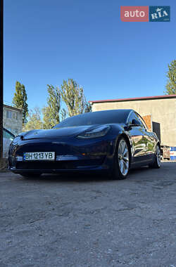 Седан Tesla Model 3 2018 в Одесі