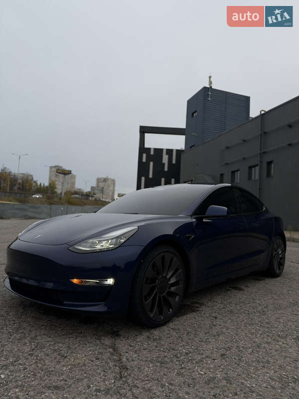 Седан Tesla Model 3 2022 в Харькове