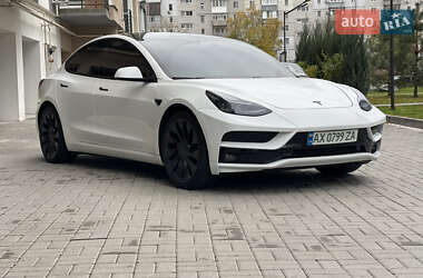 Седан Tesla Model 3 2021 в Дніпрі