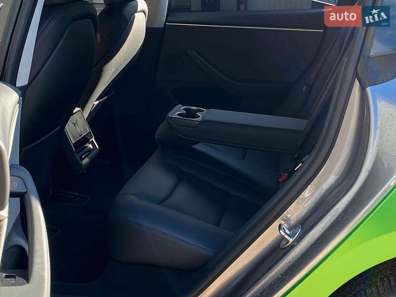 Седан Tesla Model 3 2025 в Киеве фото 15 Седан Tesla Model 3 2025 в Киеве