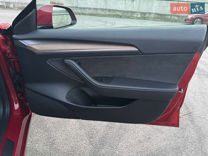 Седан Tesla Model 3 2023 в Киеве фото 19 Седан Tesla Model 3 2023 в Киеве