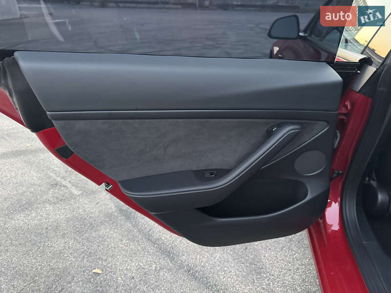 Седан Tesla Model 3 2023 в Киеве фото 24 Седан Tesla Model 3 2023 в Киеве
