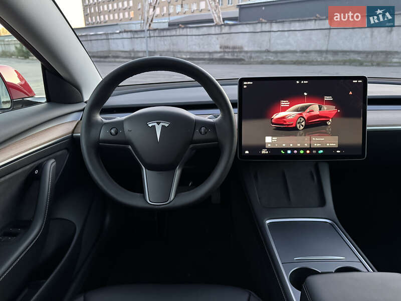 Седан Tesla Model 3 2023 в Киеве фото 32 Седан Tesla Model 3 2023 в Киеве