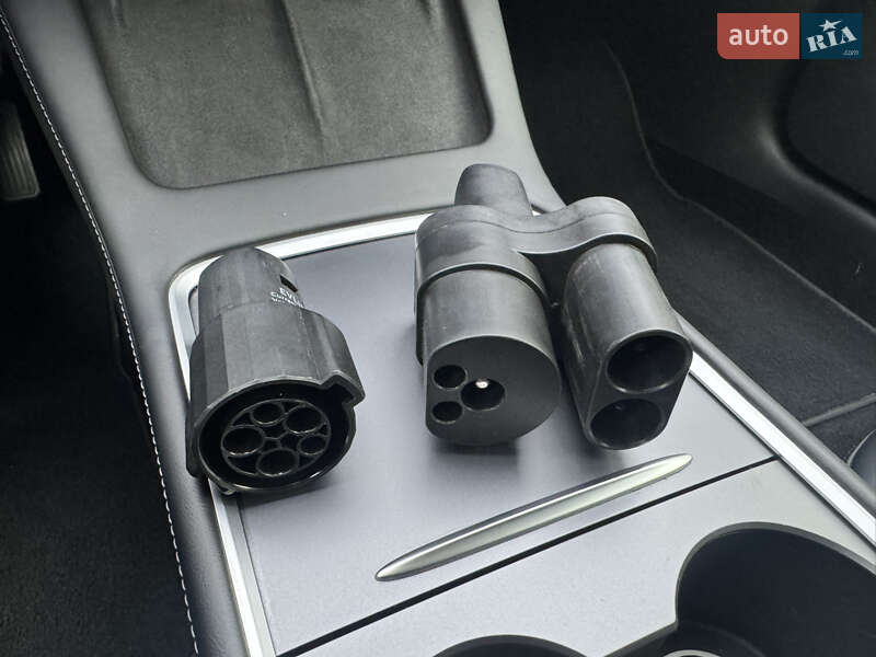 Седан Tesla Model 3 2023 в Киеве фото 42 Седан Tesla Model 3 2023 в Киеве