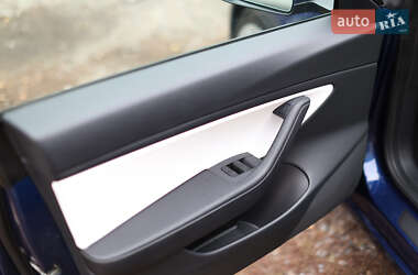Седан Tesla Model 3 2020 в Полтаве