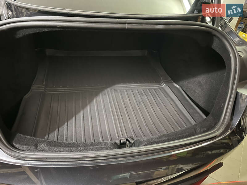 Седан Tesla Model 3 2025 в Бродах фото 33 Седан Tesla Model 3 2025 в Бродах