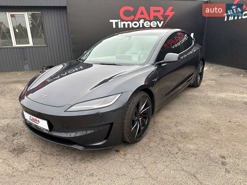 Седан Tesla Model 3 2024 в Києві