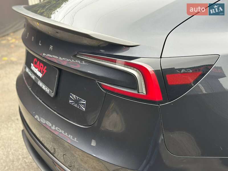 Седан Tesla Model 3 2024 в Києві